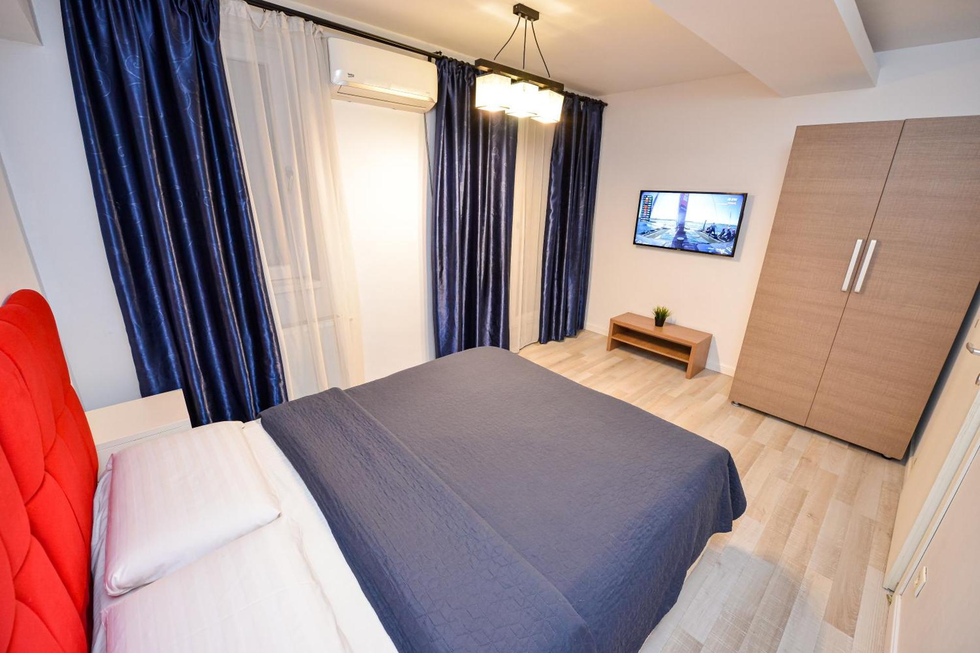 Dracula Adventure Tours Accommodation Бухарест Экстерьер фото