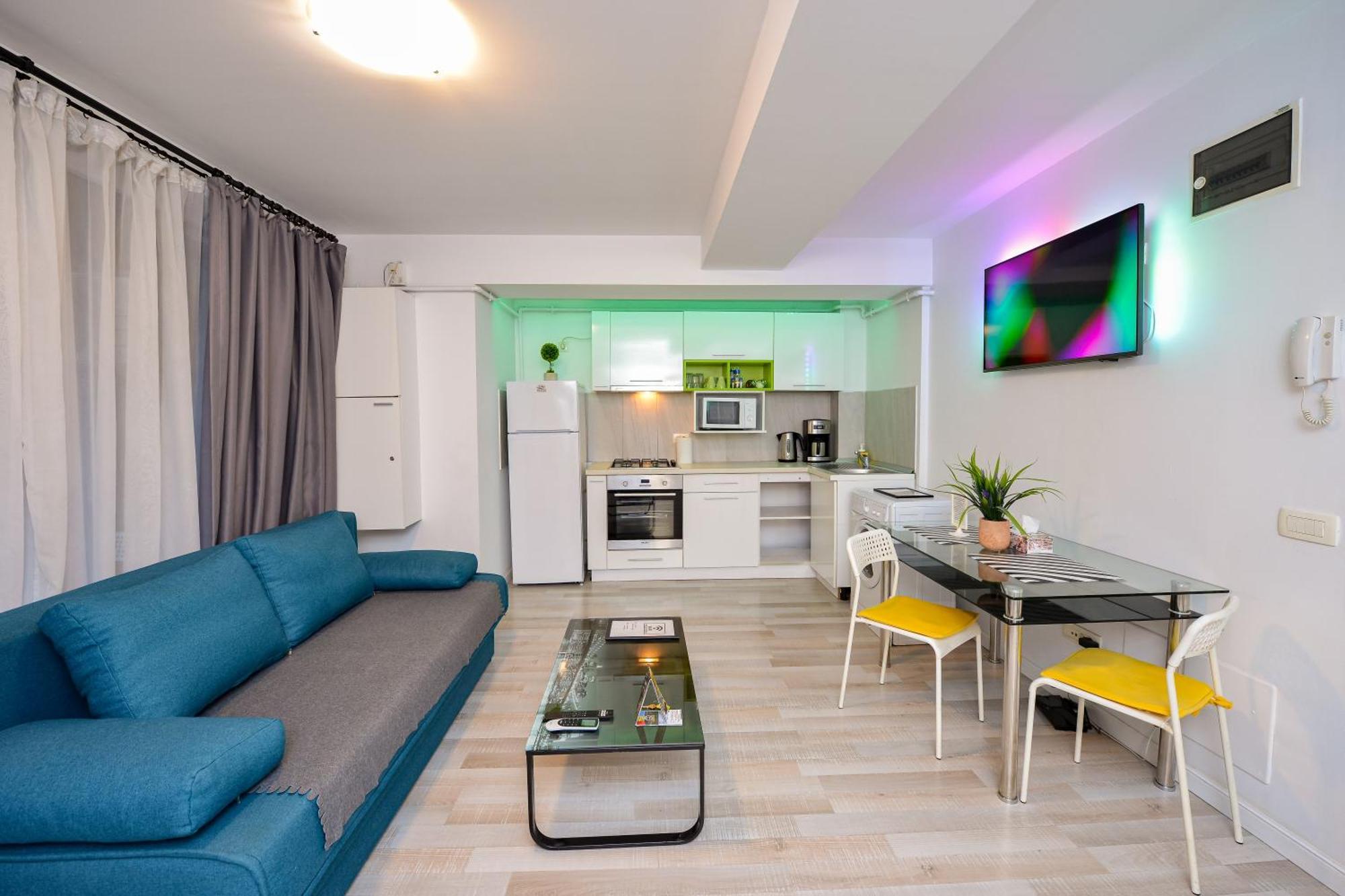 Dracula Adventure Tours Accommodation Бухарест Экстерьер фото