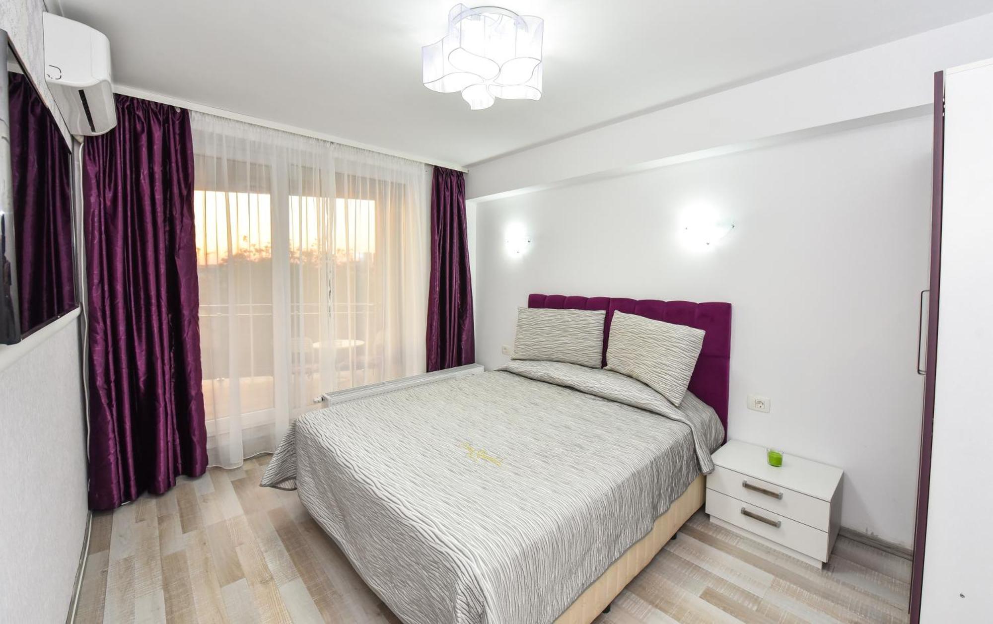 Dracula Adventure Tours Accommodation Бухарест Экстерьер фото
