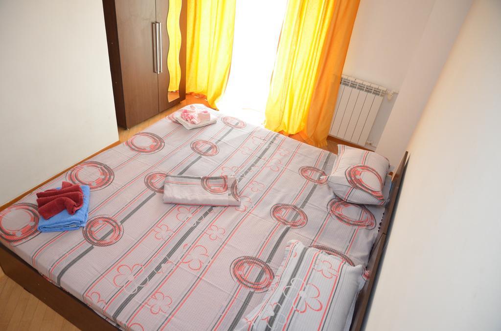 Dracula Adventure Tours Accommodation Бухарест Номер фото